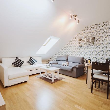 Apartamento Benita Tordesillas Bagian luar foto